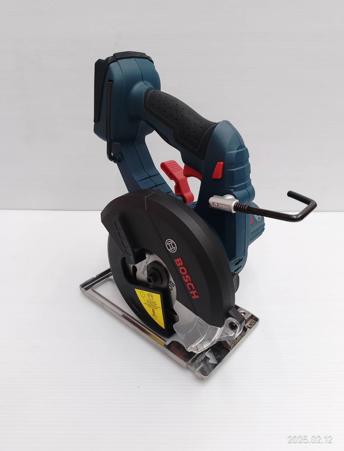 เลื่อยวงเดือนตัดเหล็ก18V GKM18V-LI BOSCH SOLO