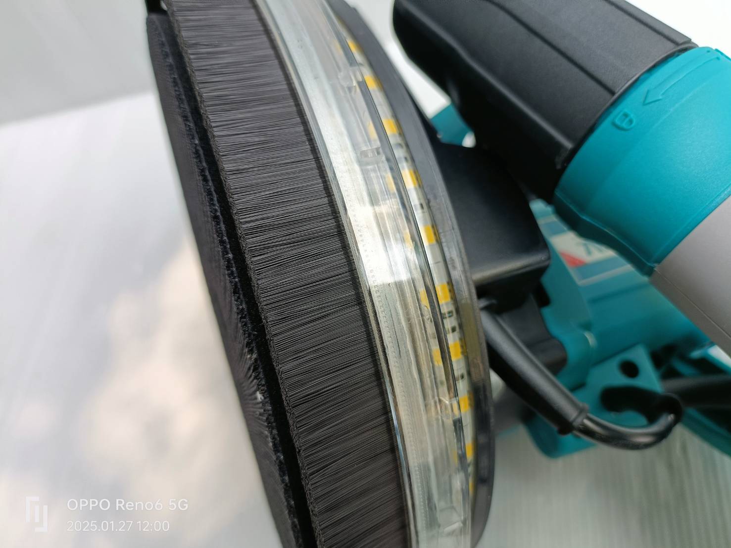 Total เครื่องขัดผนังปูนและฝ้า กำลัง 1050W รุ่น TWS10501