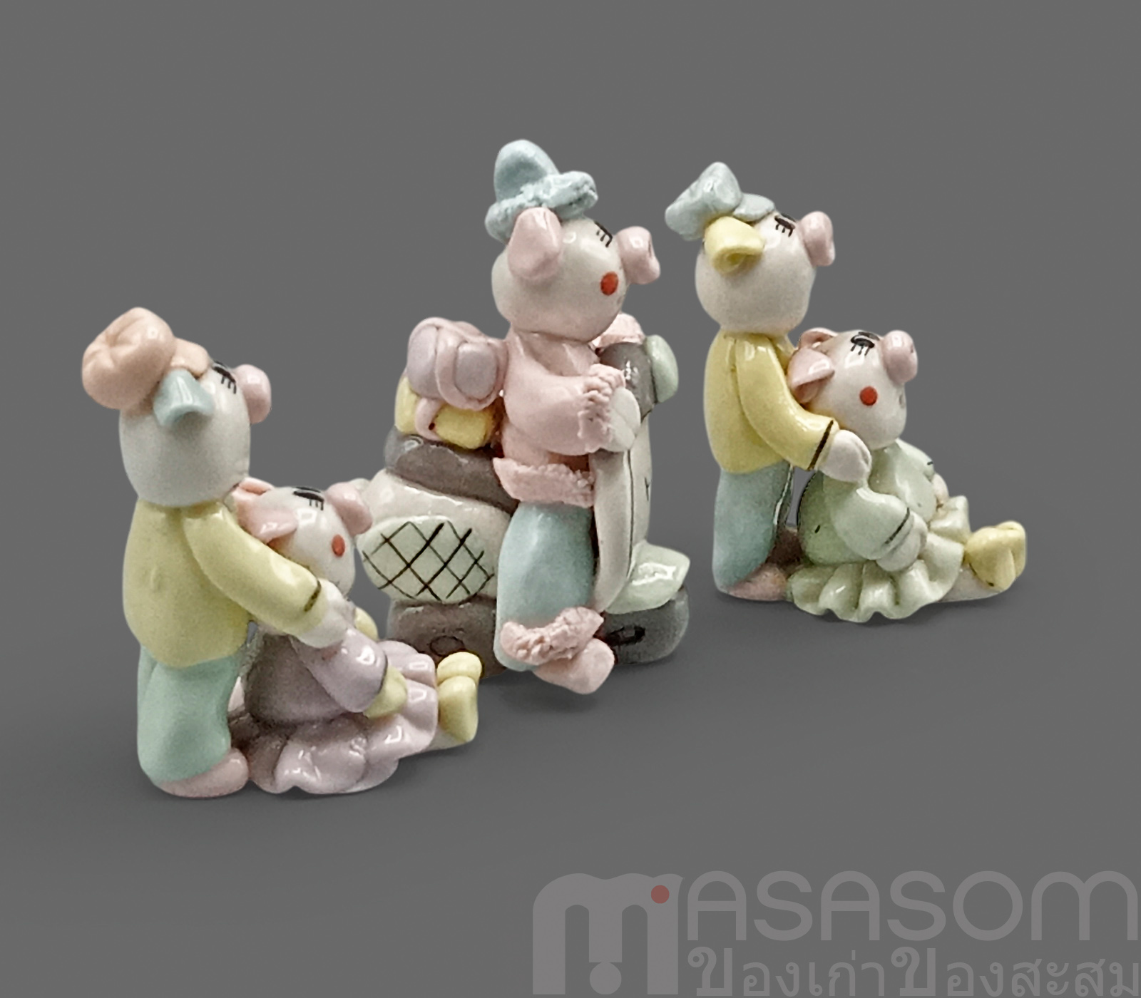 หมูครอบครัว Happy