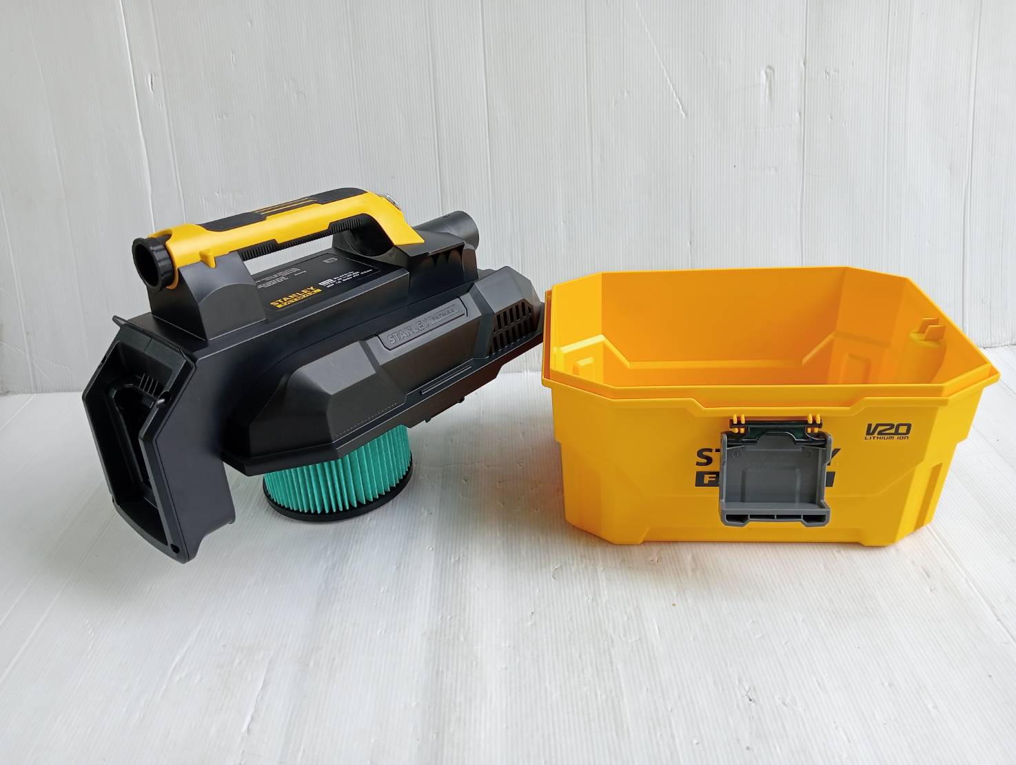 เครื่องดูดฝุ่นไร้สาย20V รุ่น SCV002 STANLEY (เครื่องเปล่า)