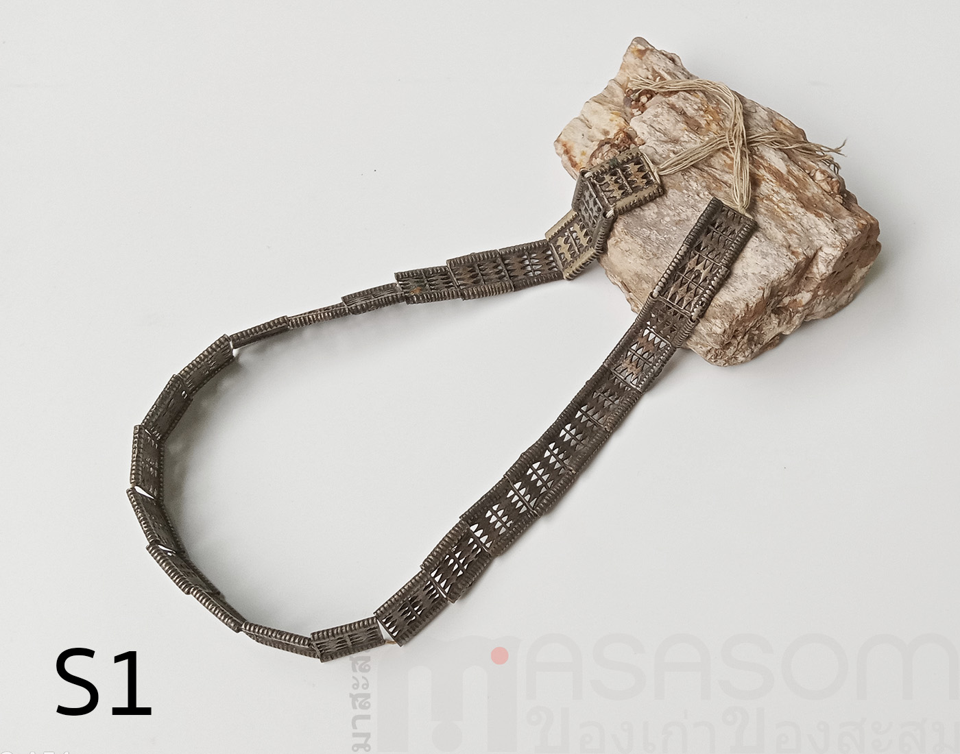 เข็มขัดโลหะชาวเขา