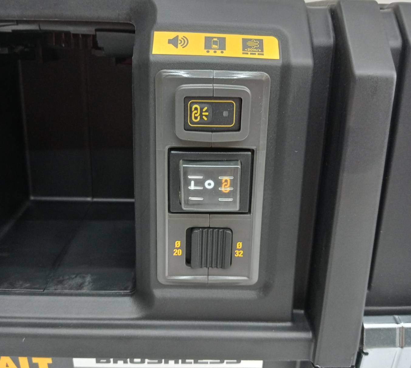 DEWALT รุ่น DCV586MN-XJ เครื่องดูดฝุ่นไร้สายไร้แปรงถ่าน 54V(60V Max) Flexvolt เฉพาะตัวเครื่อง