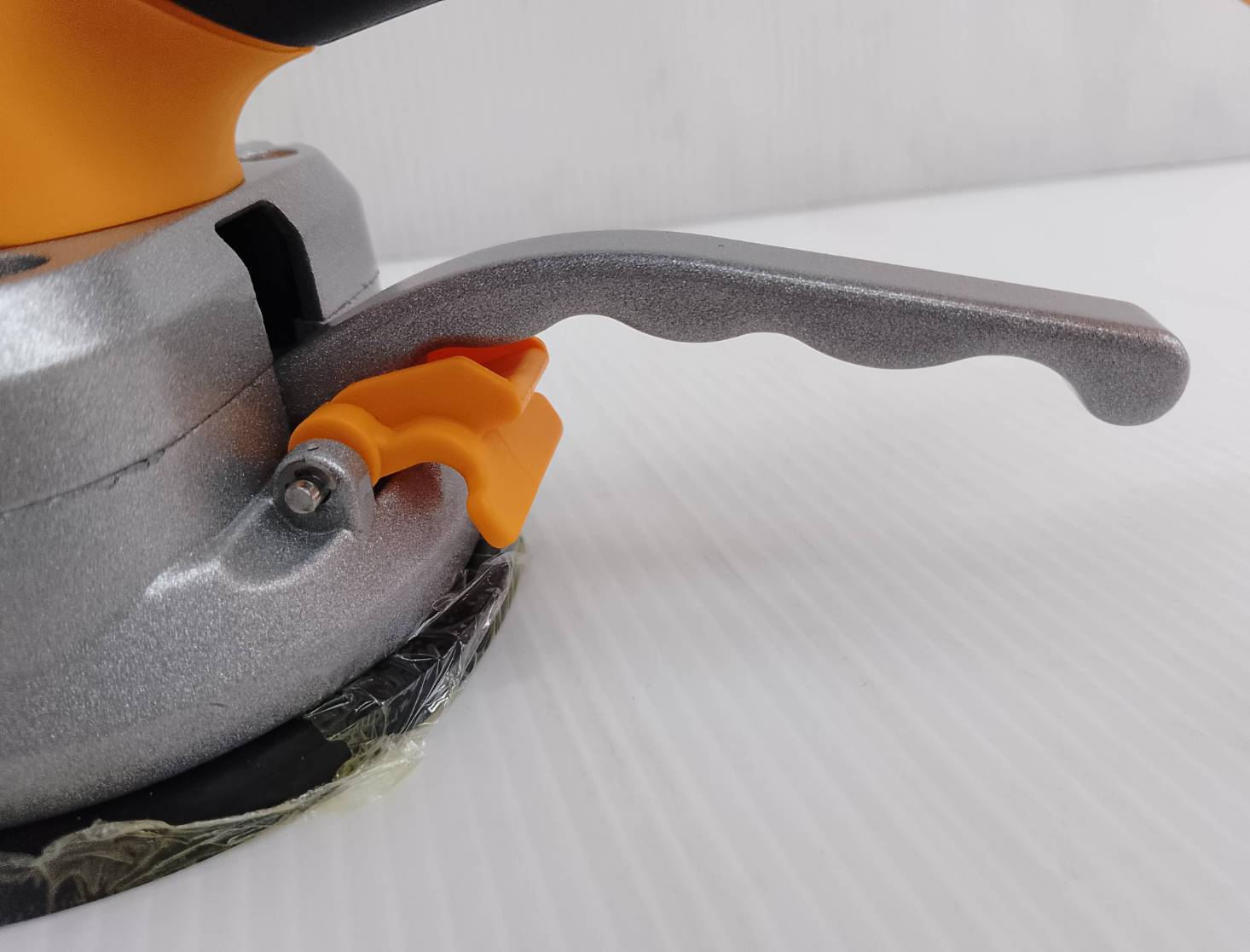 เครื่องสั่นกระเบื้องไร้สาย5“ 20V CTVLI2010 เครื่องเปล่า INGCO