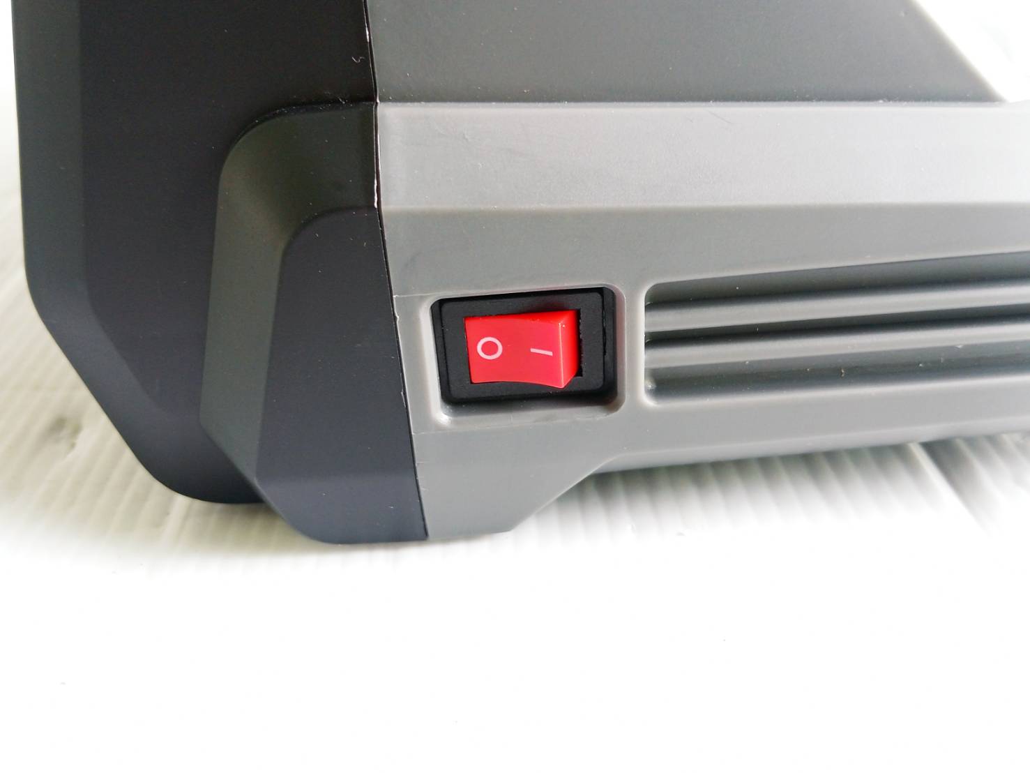 SET B พัดลมไร้สาย 9" OCF762 + ก้อนแบต 4.0Ah OCB-204 OSUKA