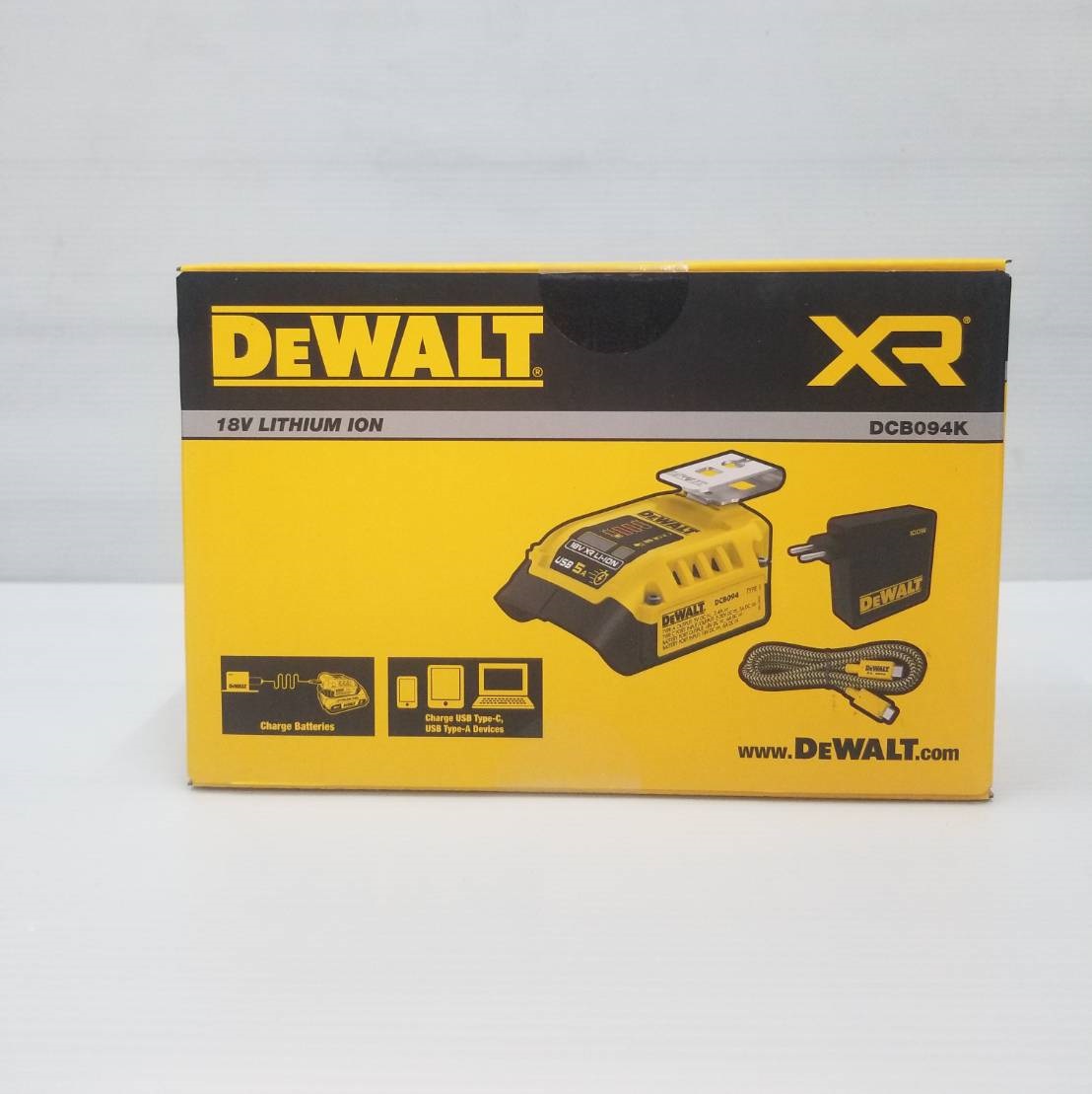 อุปกรณ์ต่อ USB (USB Adaptor) รุ่น DCB094K สำหรับ 18V/20V/60V