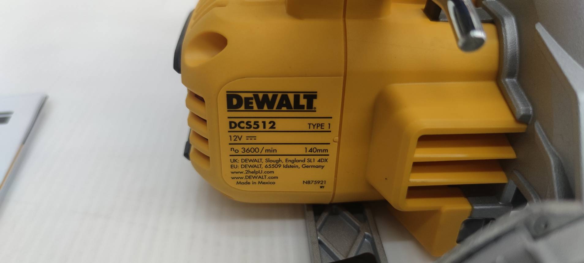 เลื่อยวงเดือนไร้สาย 5.5 นิ้ว (140 มม.) 12V DCS512N BL (ตัวเปล่า) DEWALT