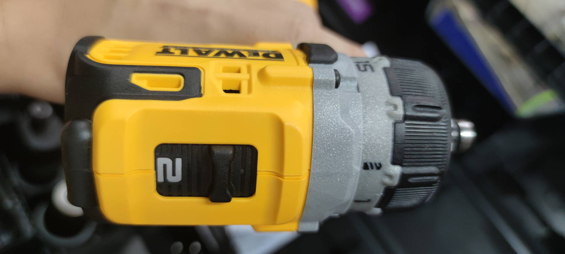 สว่านไร้สาย12V เปลี่ยนหัวได้5in1 DCD703D2 DEWALT