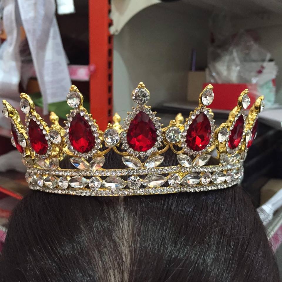(พร้อมส่ง) มงกุฎ 018-สีแดงยอดเพชรขาว
