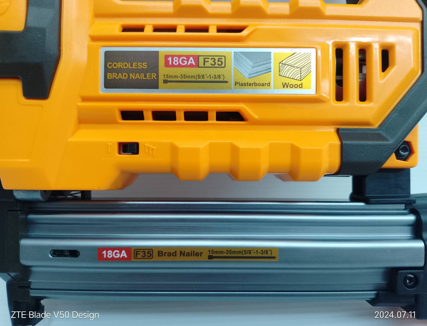 ปืนยิงตะปู20V CBNLI3505 INGCO (ใช้กับตะปู F15-F35) เครื่องเปล่า