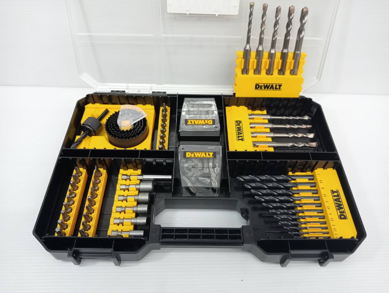 DEWALT รุ่น DT71583-QZ ชุดดอกสว่านและดอกไขควง 102 ชิ้น