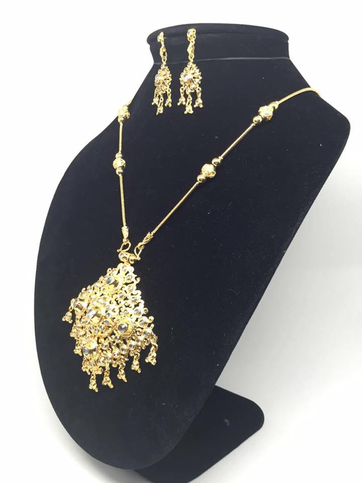 (พร้อมส่ง) เครื่องประดับไทยสร้อยคอ+ต่างหู 035