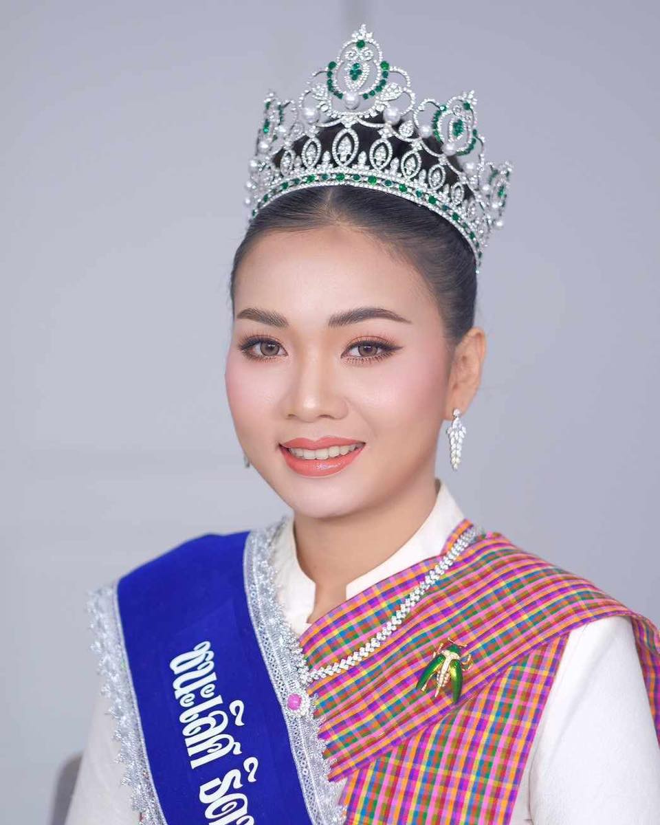 (พร้อมส่ง) มงกุฏ 092 สีเขียว มงกุฎนางงาม มงกุฎเพชร มงกุฎประกวด สินค้าพร้อมส่ง ไม่ต้องรอนาน งานพรีเมี่ยม