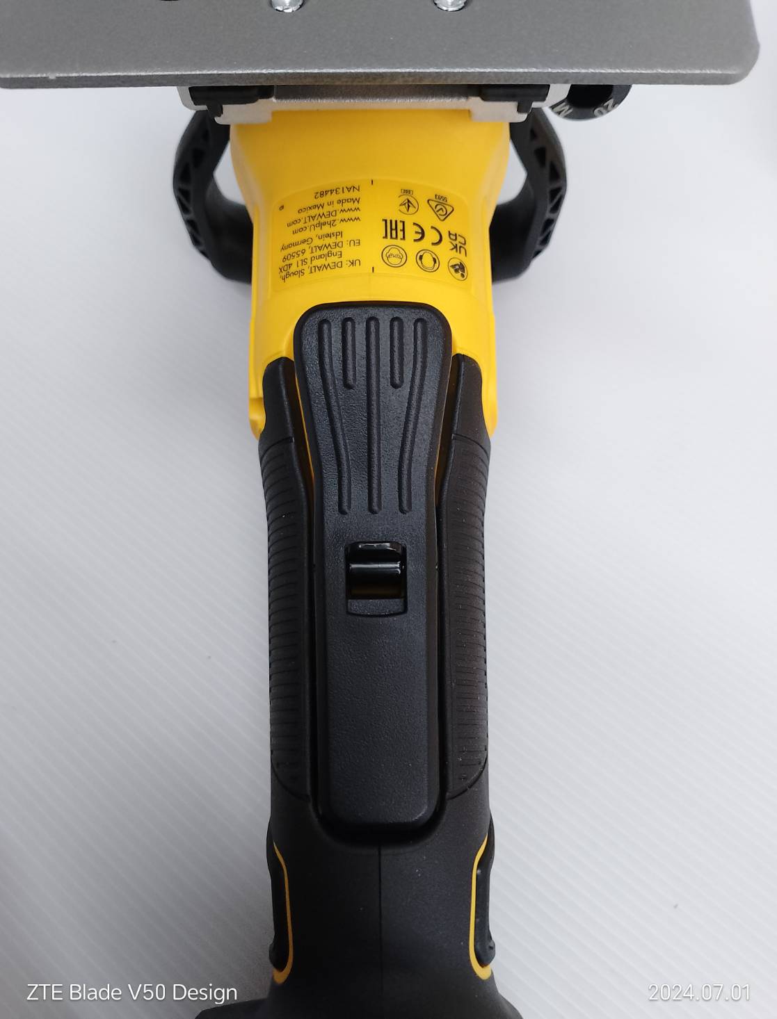 เครื่องต่อไม้ไร้สาย (Biscuit Jointer) 18V DCW682N DEWALT (ตัวเปล่า)