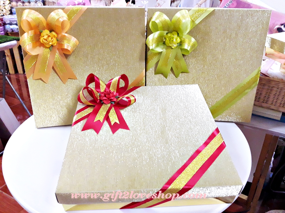 ผ้าแพรคละสีขนาด 5 ฟุต แพคเกจกล่องทองหรู