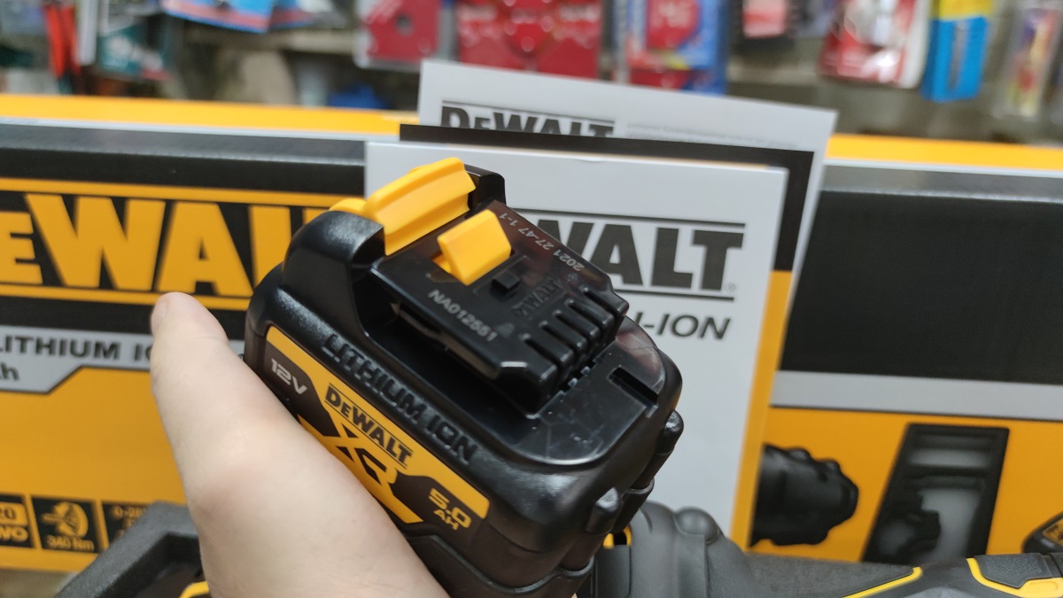 บล็อกกระแทก12V DCF901P1G DEWALT