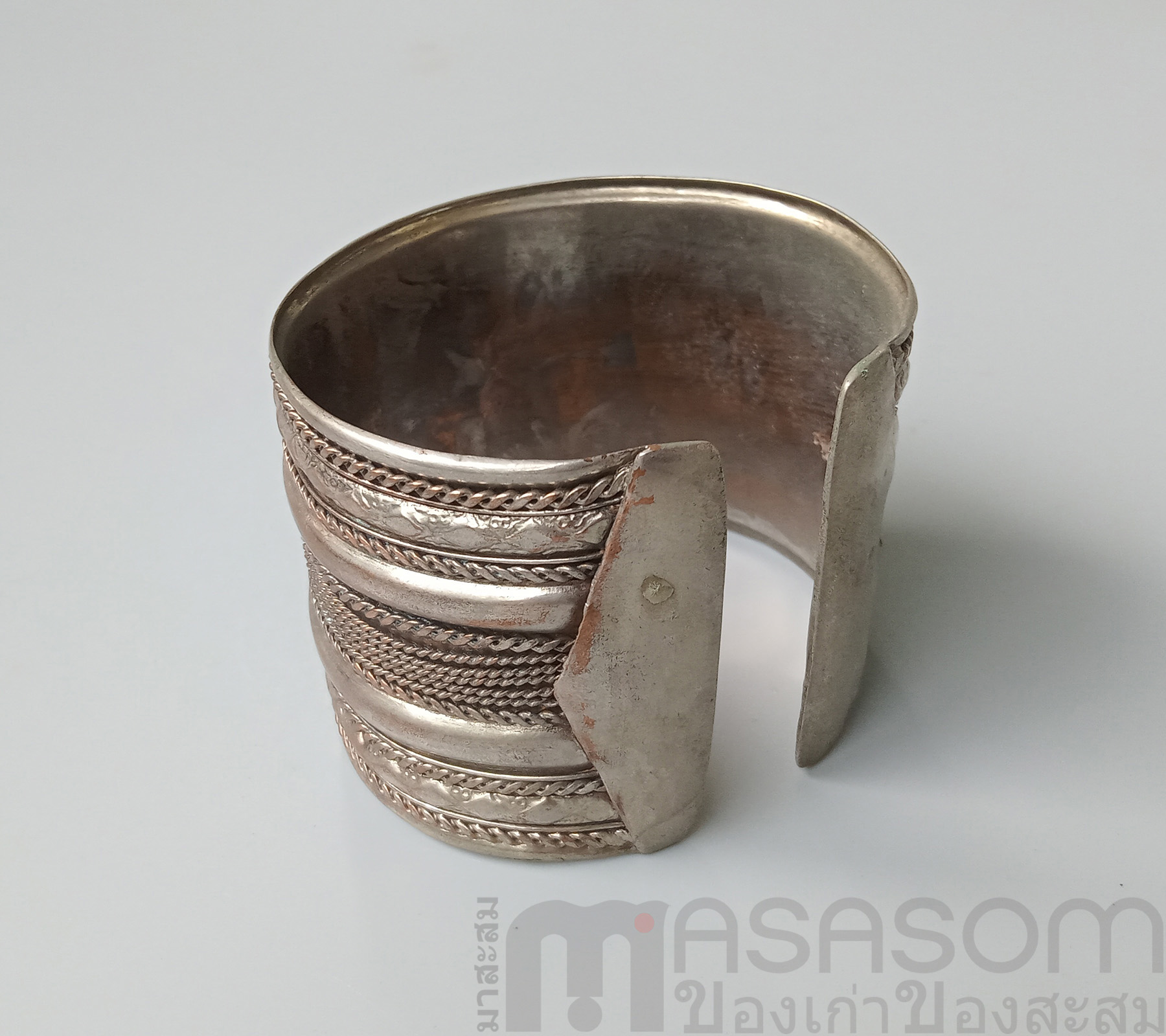 กำไลกะไหล่เงินเก่า