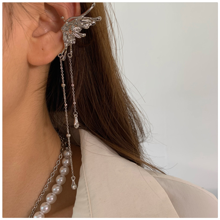 (พร้อมส่ง) EarCuff 007 Angel wings เมทัลลิคพู่ยาว ได้ทั้งคู่ ไม่ต้องเจาะหู ร้านคนไทย คุยง่าย ส่งเร็ว