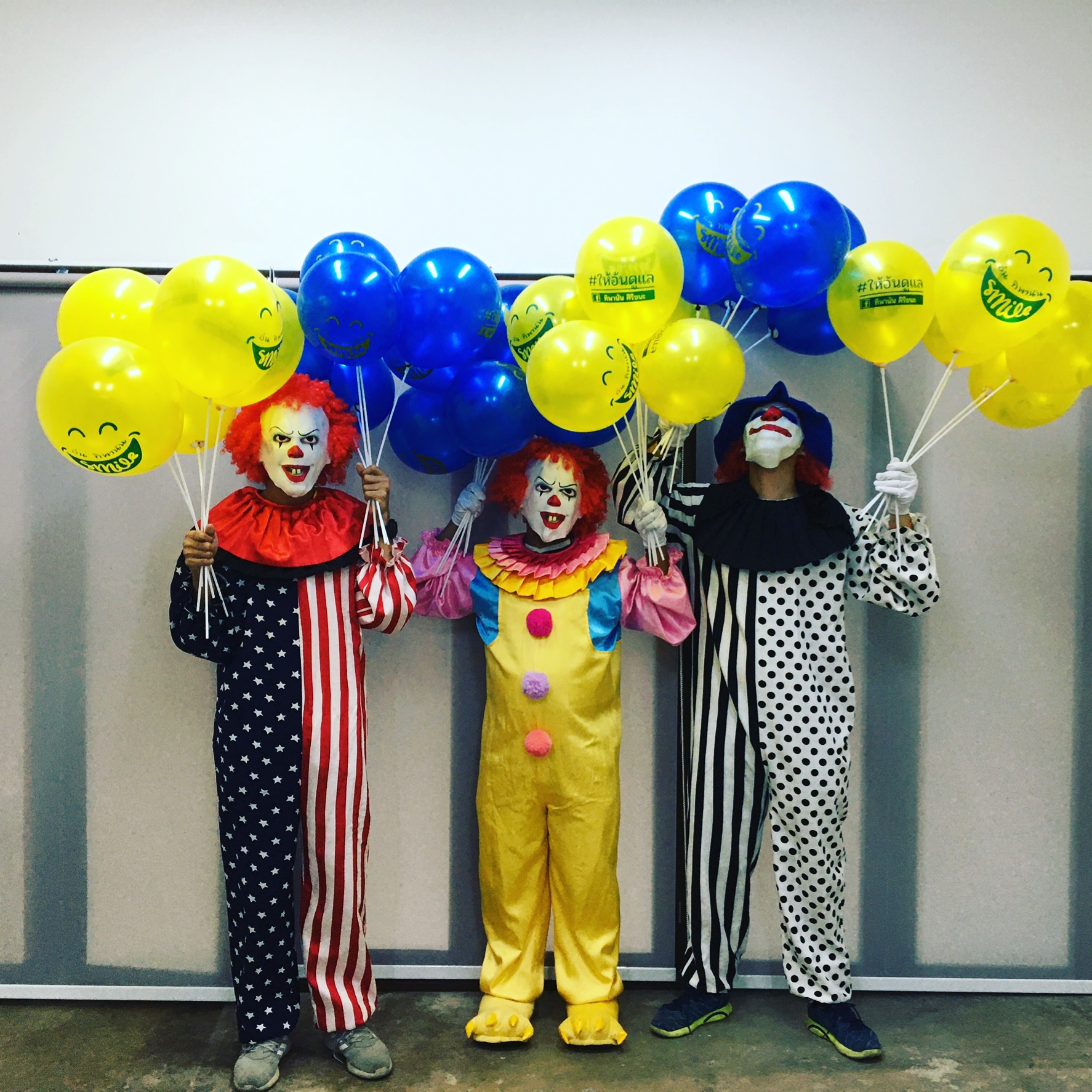 ชุดตัวตลกผี / ชุดโบโซ่ / ชุดละครสัตว์ / ชุดตัวตลกแฟนซี