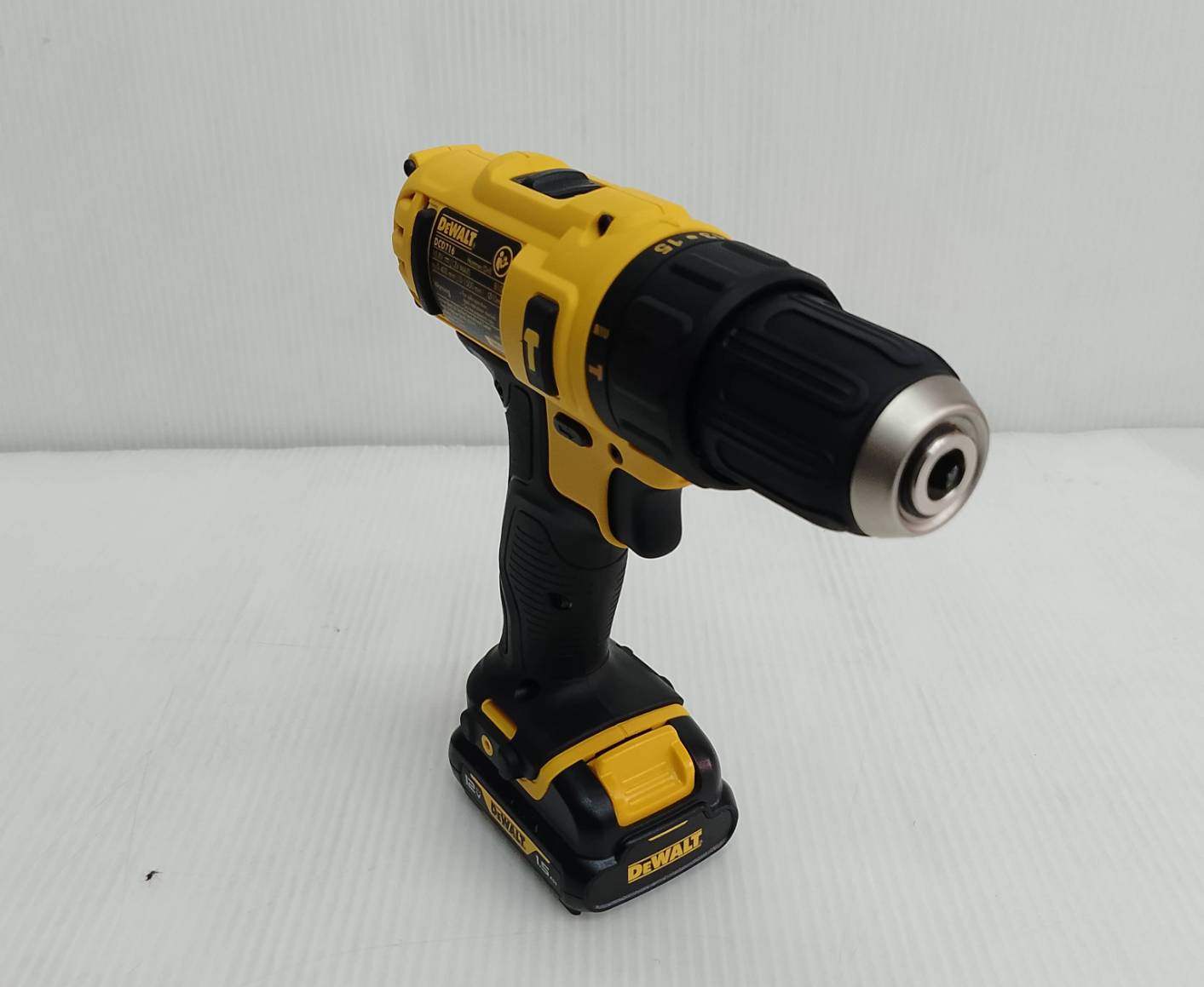 สว่านกระแทก 12V DCD716S2K DEWALT