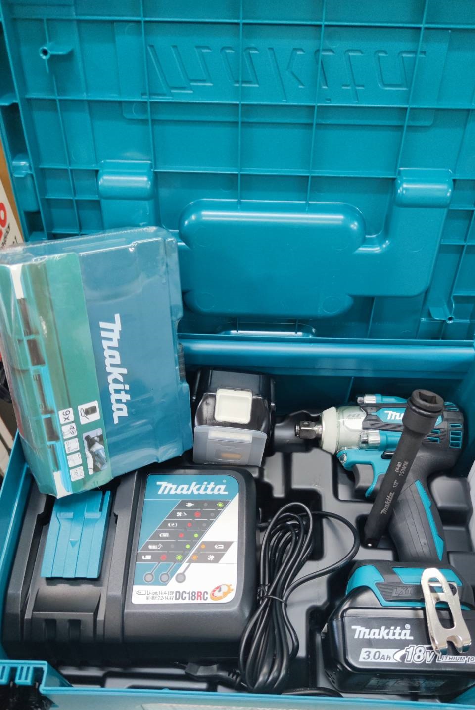 บล๊อกไร้สาย1/2 DTW300FJX3 MAKITA