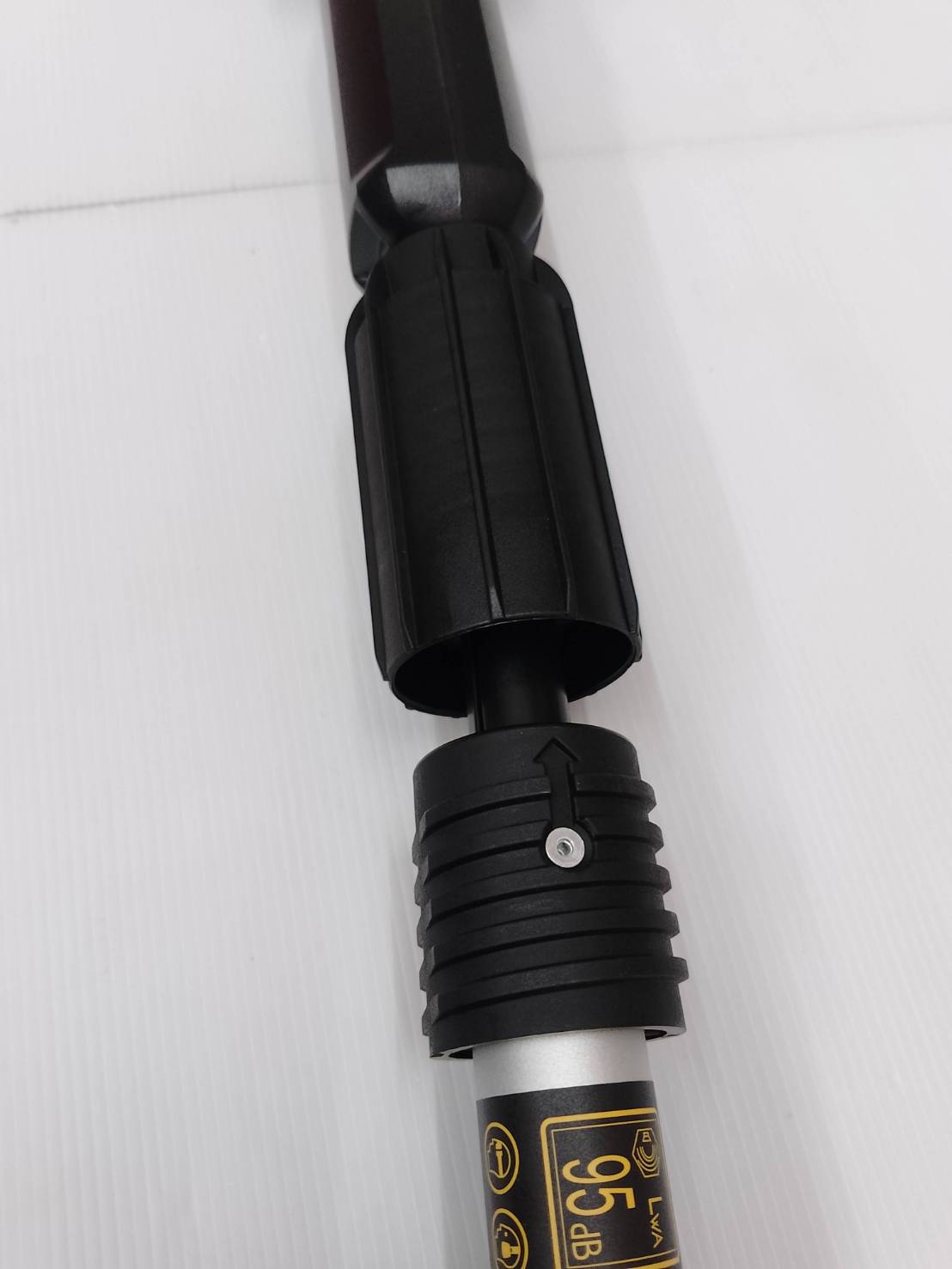 DEWALT เครื่องเล็มพุ่มไม้สูง18V DCMPH566N-XJ (ตัวเปล่า)