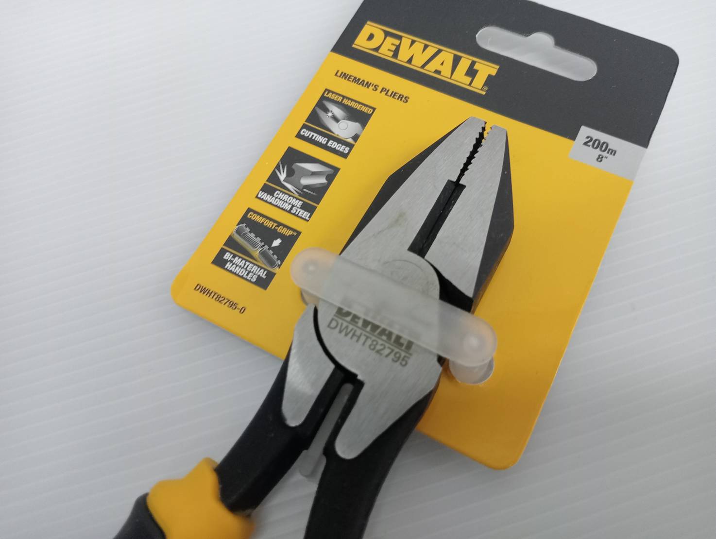 DEWALT รุ่น DWHT82795-0 คีมปากตรง DEWALT ขนาด 215 มม.