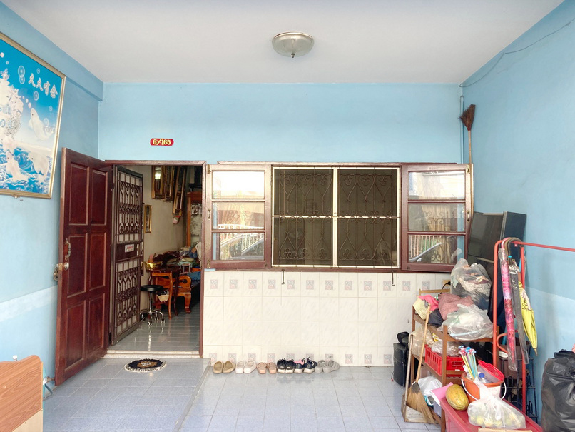 🚩H1217 ขายทาวน์เฮ้าส์ 16 ตารางวา หมู่บ้านจินดาทาวน์ ทำเลดีใกล้ตลาดสด อยุ่ซอยคู้บอน 27 แยก 58 (รามอินทรา กม. 8)