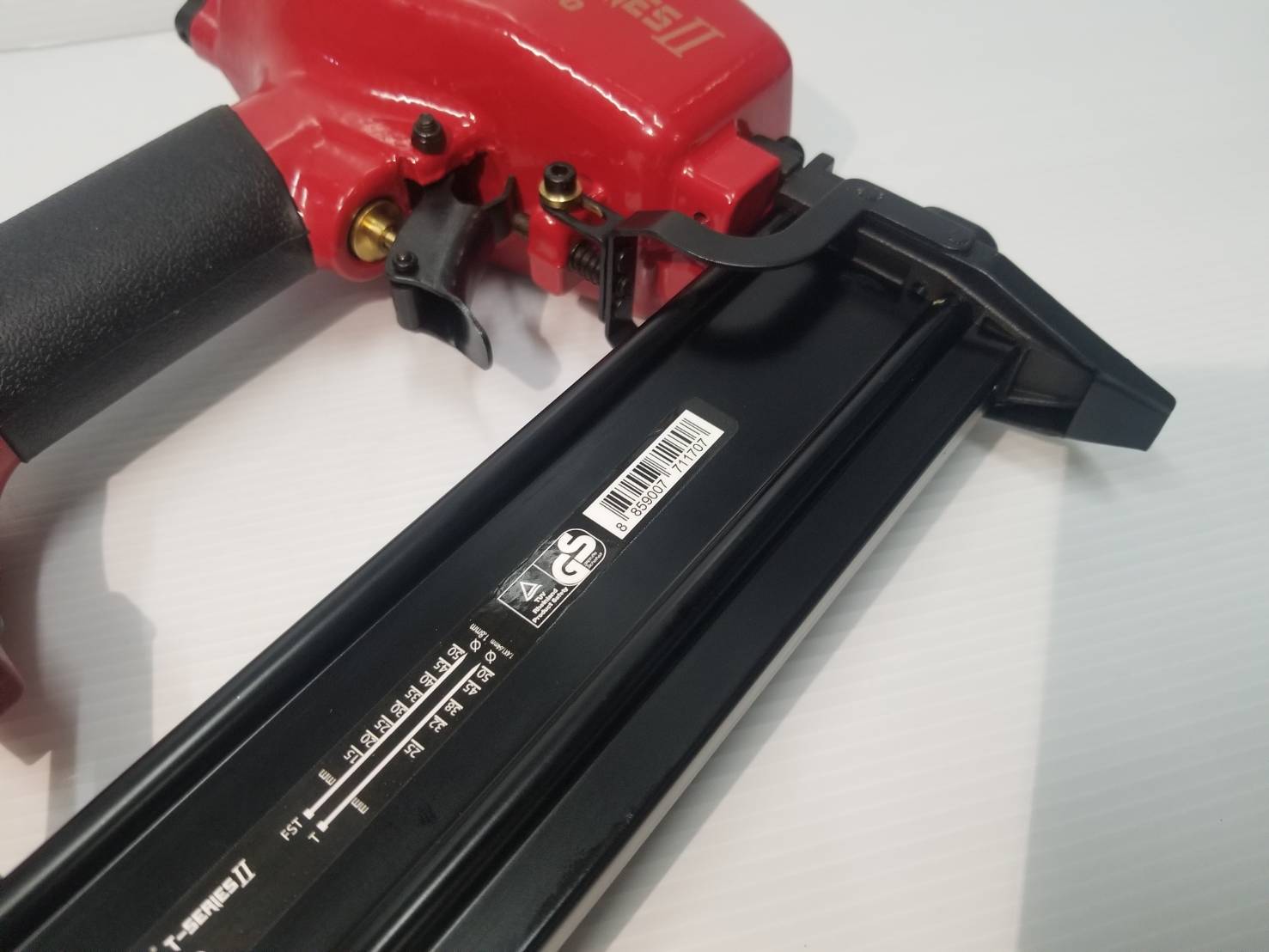 แม็กยิงตะปูลมคอนกรีต-ไม้ ขาเดี่ยว FST-50 REDKING (T SERIES) II