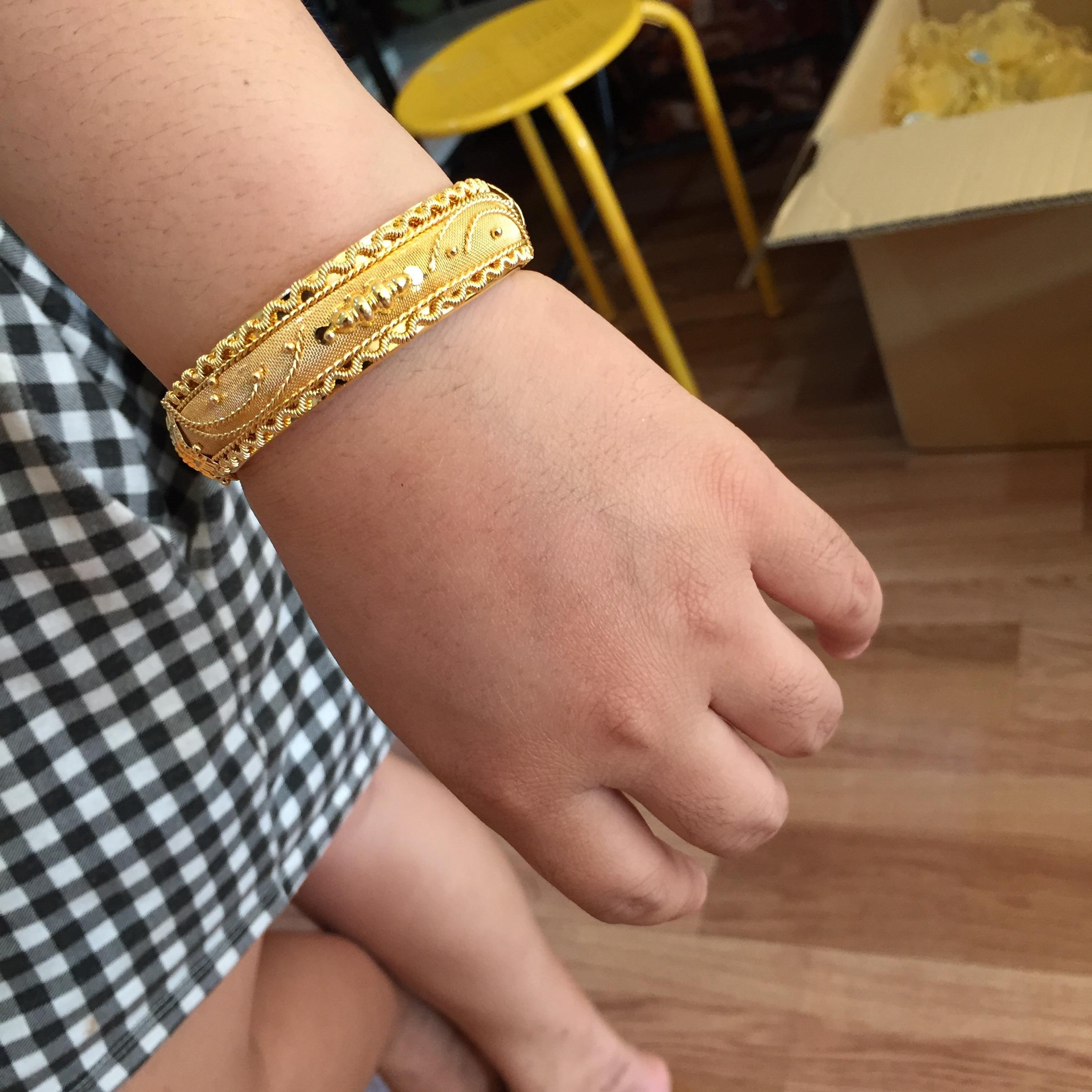 (พร้อมส่ง) กำไลทองขายเป็นคู่ 001 (คละลาย)