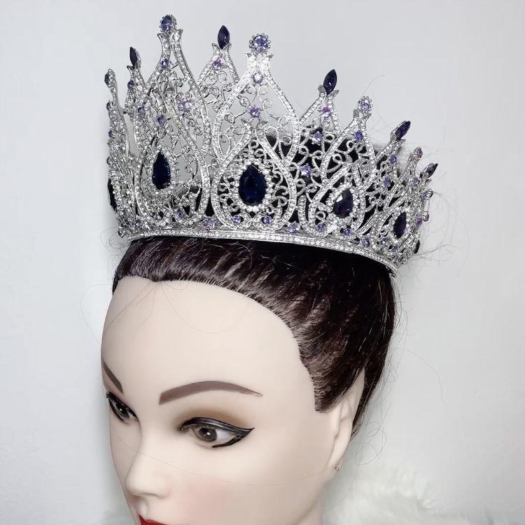 (พร้อมส่งจากไทย) มงกุฏ 115 สีม่วง มงกุฎนางงาม มงกุฎเพชร มงกุฎประกวด สวยงามอลังการ ฐานมงวงกลมปรับได้ สินค้าพร้อมส่ง ไม่ต้องรอนาน งานพรีเมี่ยม