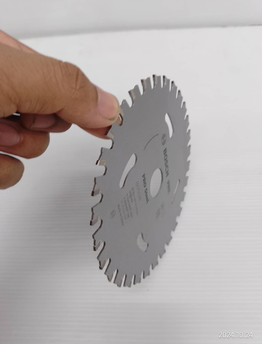 ใบเลื่อยตัดเหล็ก 5"x30T BOSCH #2608837746