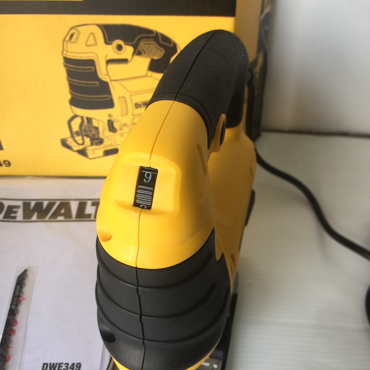 จิกซอ DWE349 DEWALT