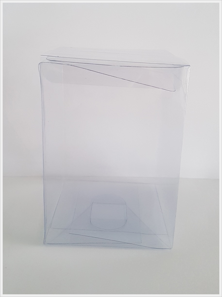 กล่องใส่แก้ว/ตุ๊กตา 9 x 9 x 13 cm
