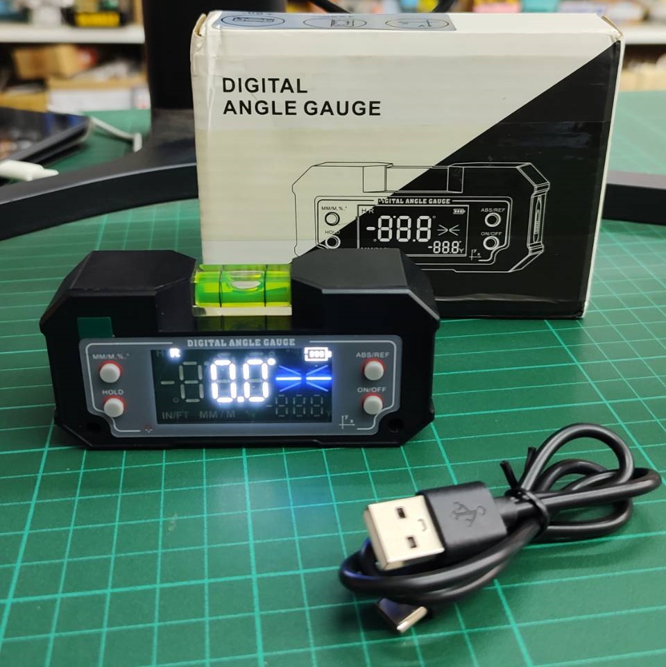 ระดับน้ำดิจิตอล3.5" 3.7V มีแม่เหล็ก