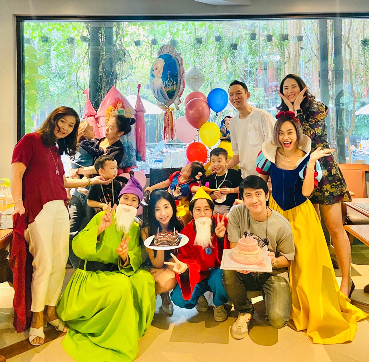 ชุดคนแคระทั้ง 7 @ สโนไวท์