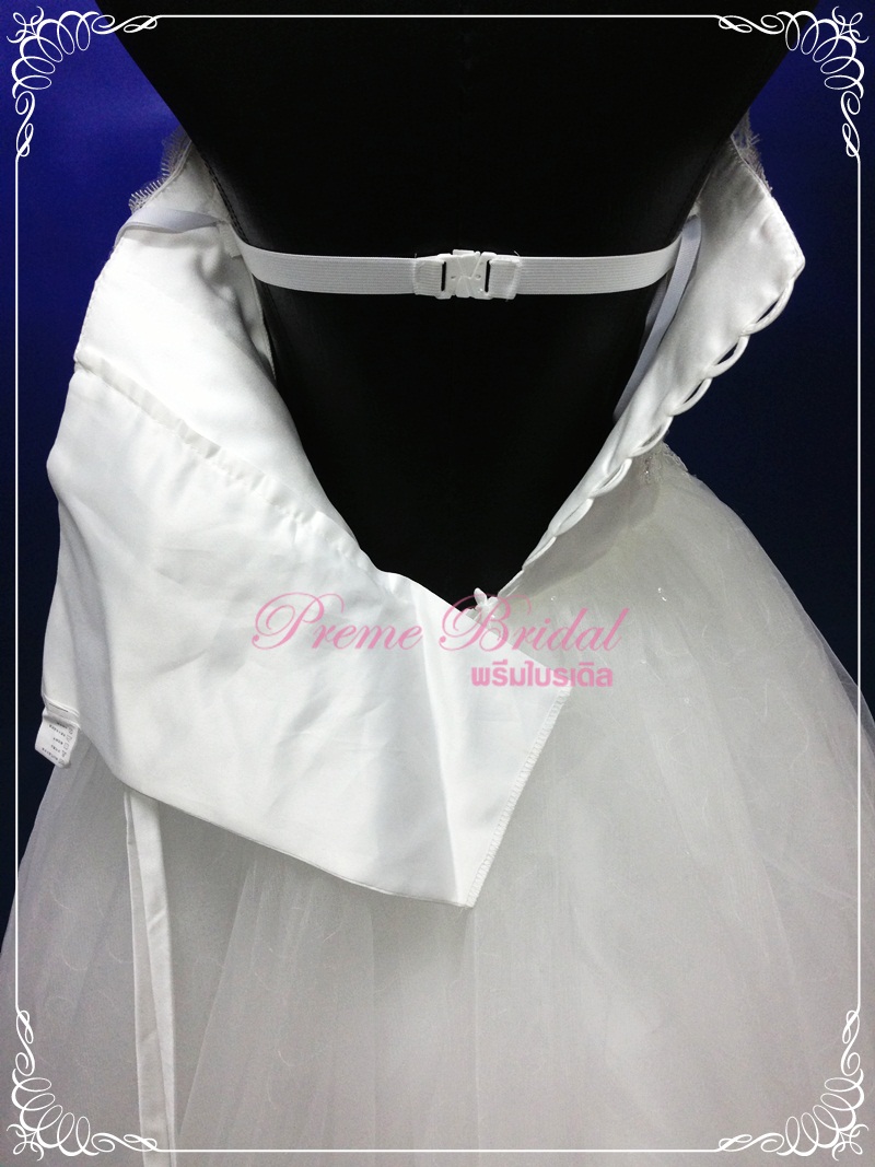 ชุดแต่งงานไซส์ M ตกแต่งเพชรงานปักแน่น หรูหรา