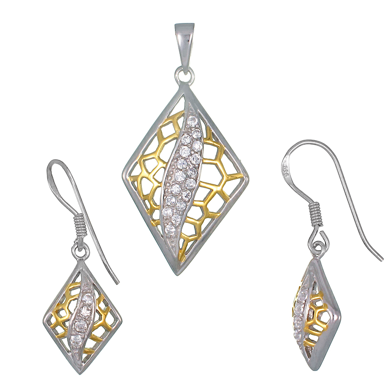 ต่างหูพร้อมจี้ ( ชุบทอง ) = Earring with Pendant ( Gold )