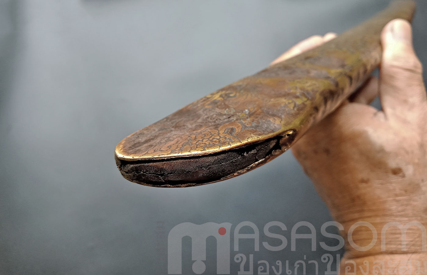 ฝักมีดทองเหลืองเก่า