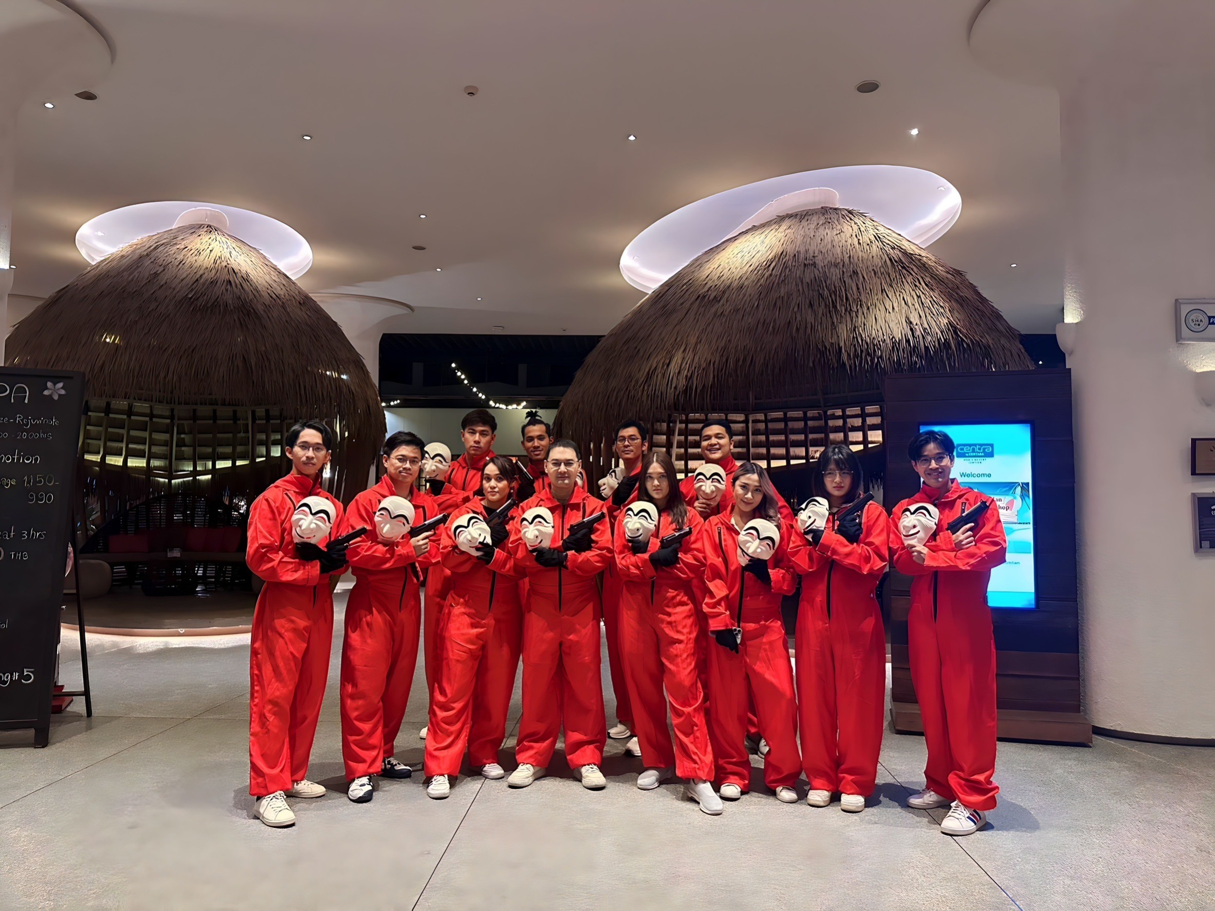 ชุดทรชนคนปล้นโลก / money heist / money heist korea