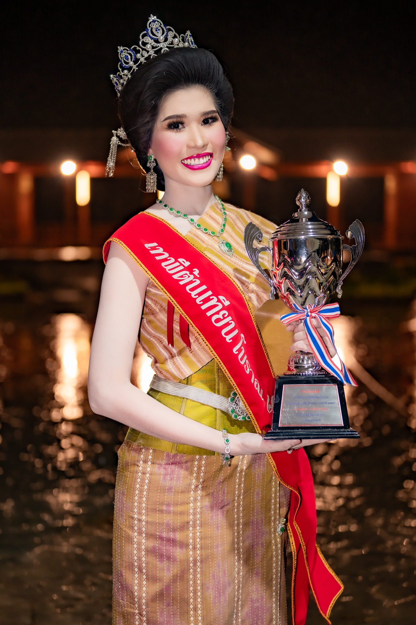 (พร้อมส่ง) มงกุฏ 092 สีน้ำเงิน มงกุฎนางงาม มงกุฎเพชร มงกุฎประกวด สินค้าพร้อมส่ง ไม่ต้องรอนาน งานพรีเมี่ยม