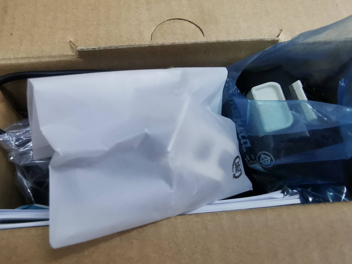 สว่านกระแทกไร้สาย12V HP333DYX3B MAKITA Black Edition