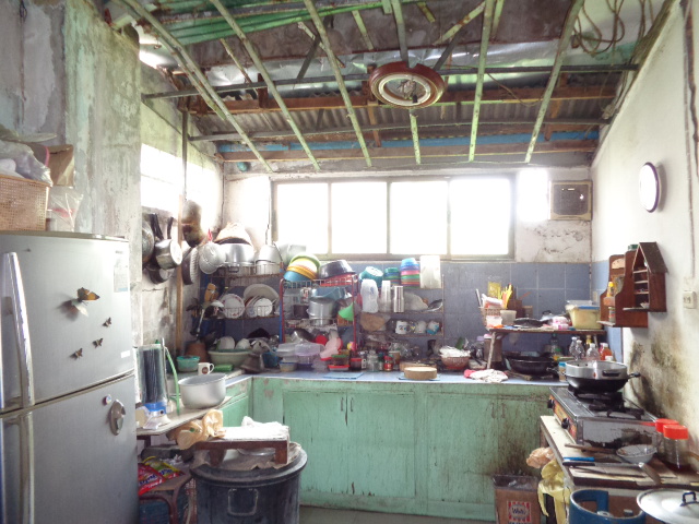 H1158 ขายด่วน ทาวนเฮ้าส์ 2 ชั้น 25 ตร.วา หมู่บ้านเสรี อ่อนนุช ซอยอ่อนนุช70/1 แยก2-2 แขวงประเวศ เขตประเวศ กรุงเทพฯ ขายถูกตามสภาพ