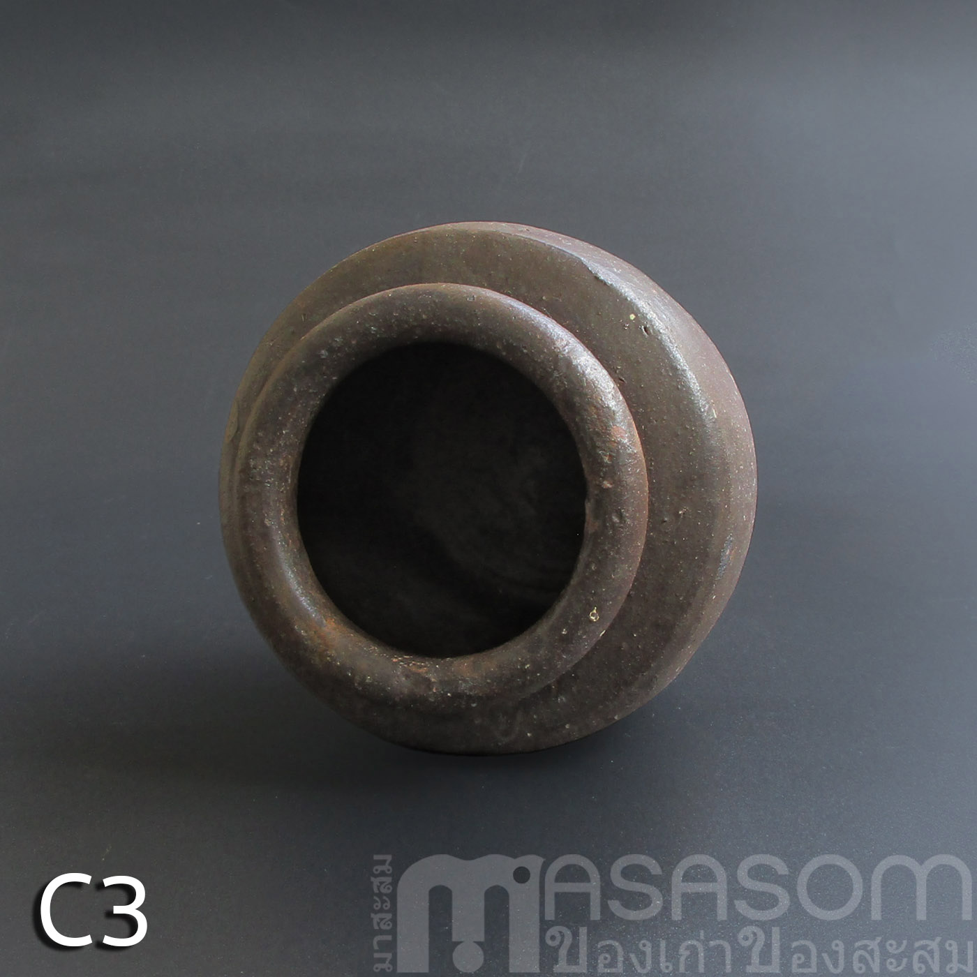 กระปุกดินเผาเคลือบโบราณ