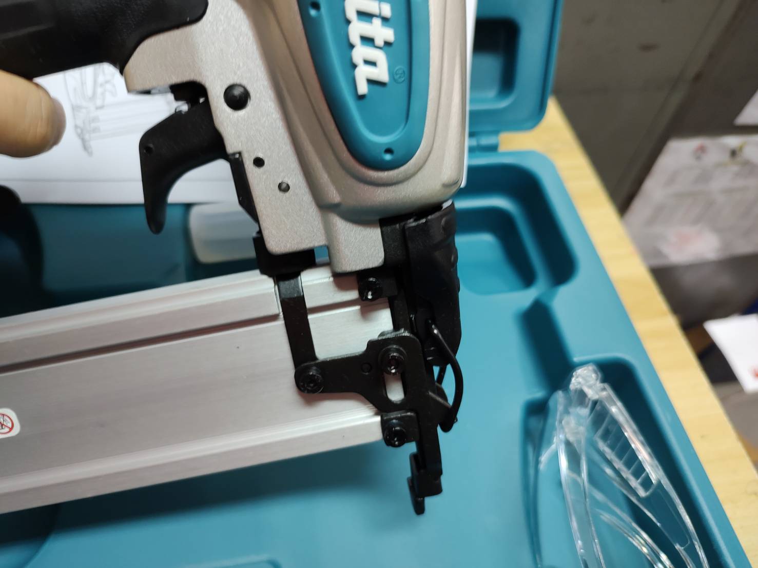 เครื่องยิงตะปูลม AF506 MAKITA (F15 - F50)