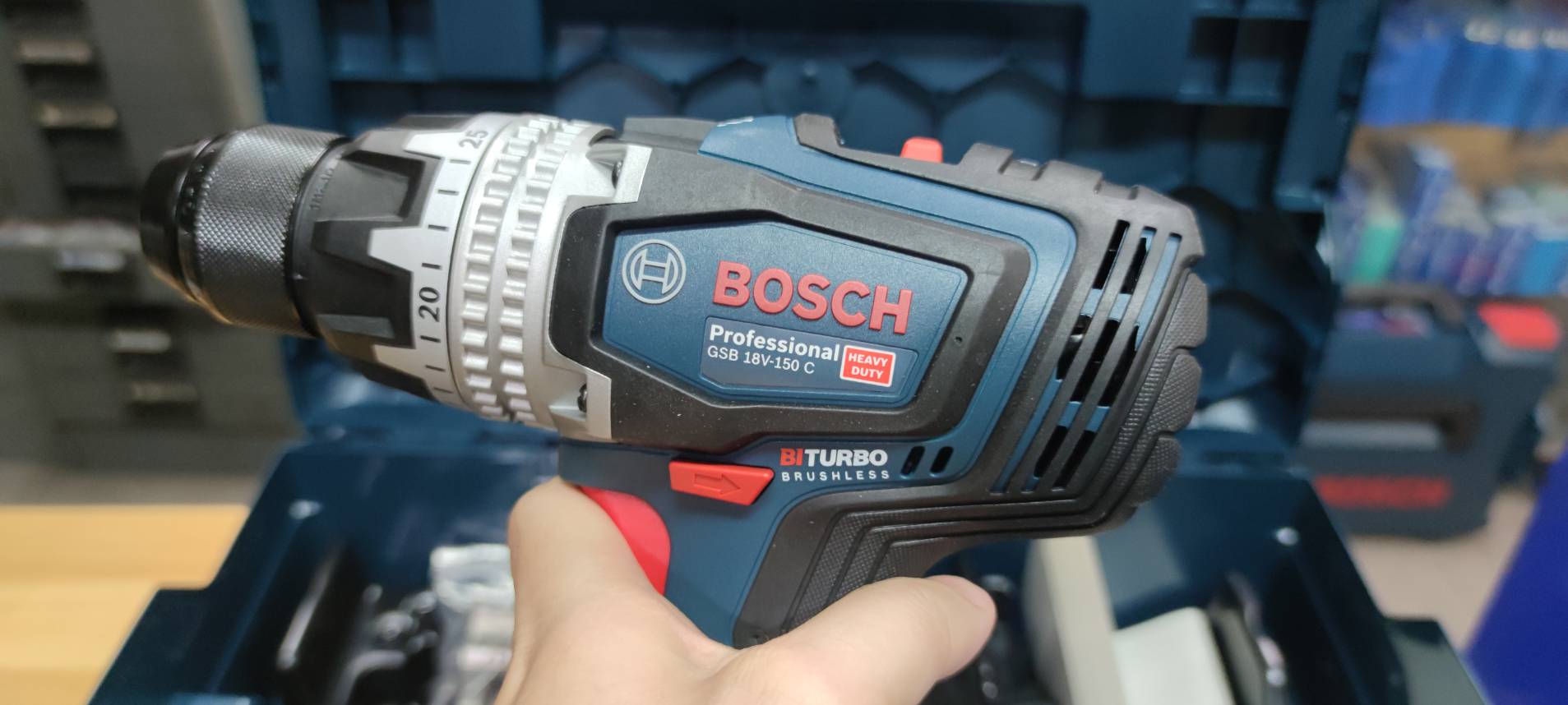 สว่านกระแทกไร้สาย GSB18V-150C BOSCH SOLO