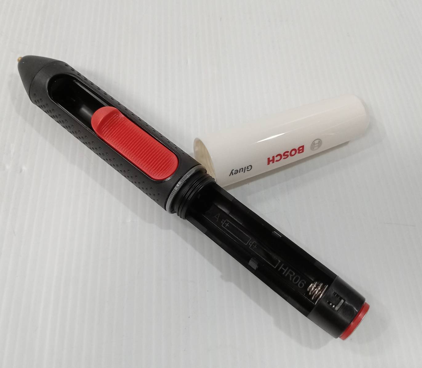 ปากกายิงกาวร้อนไร้สาย Gluey BOSCH สีขาว Marshmallow