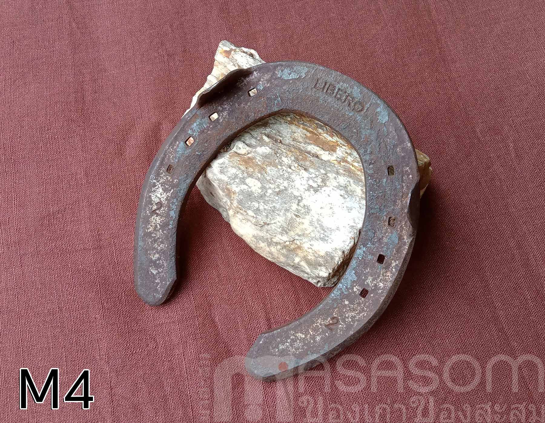 เกือกม้าเก่า วัตถุมงคลนำโชค