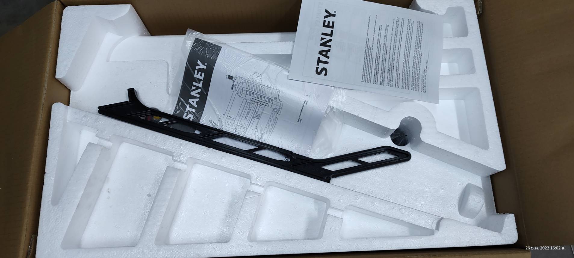 STANLEY เครื่องรีดไม้ไฟฟ้า 12 นิ้ว STP18-B1 (1800 วัตต์) รับประกันศูนย์ 2 ปี