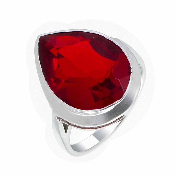 แหวนทองคำขาว ประดับเพชร CZ แหวนพลอยทรงหยดน้ำสีแดง ดีไซน์หรู ออกแบบได้ล้ำสวยเวอร์เริ๊ดๆ งานโดดเด่นไม่เหมือนใคร สยบคนรอบข้างแบบชิวๆ กันไปเลยค่ะ