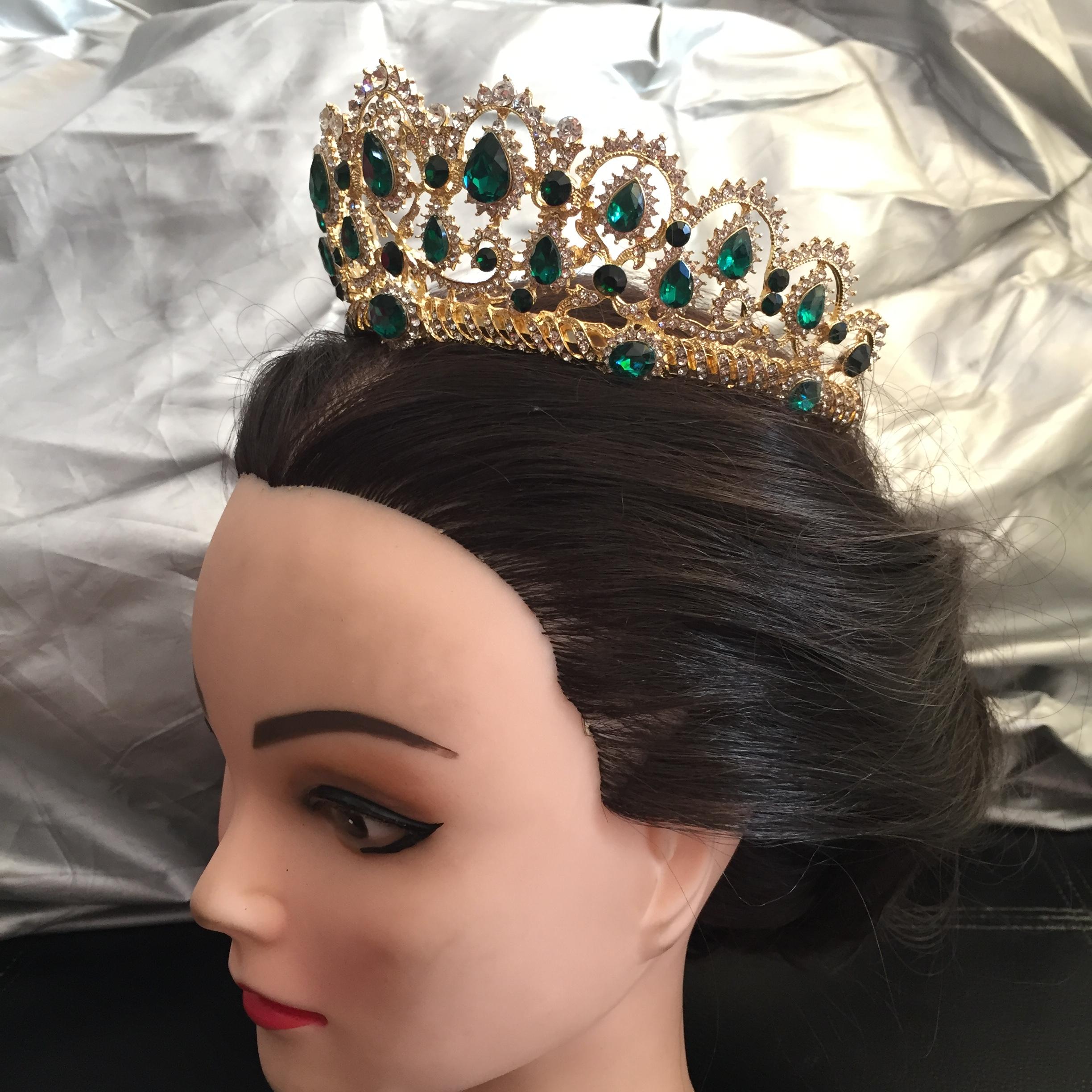 (พร้อมส่ง) เทียร่า 024 สีเขียว มงกุฎนางงาม มงกุฎเจ้าหญิง งานสวย ปราณีต QCเพชรทุกเม็ด สินค้าพร้อมส่งจากไทย